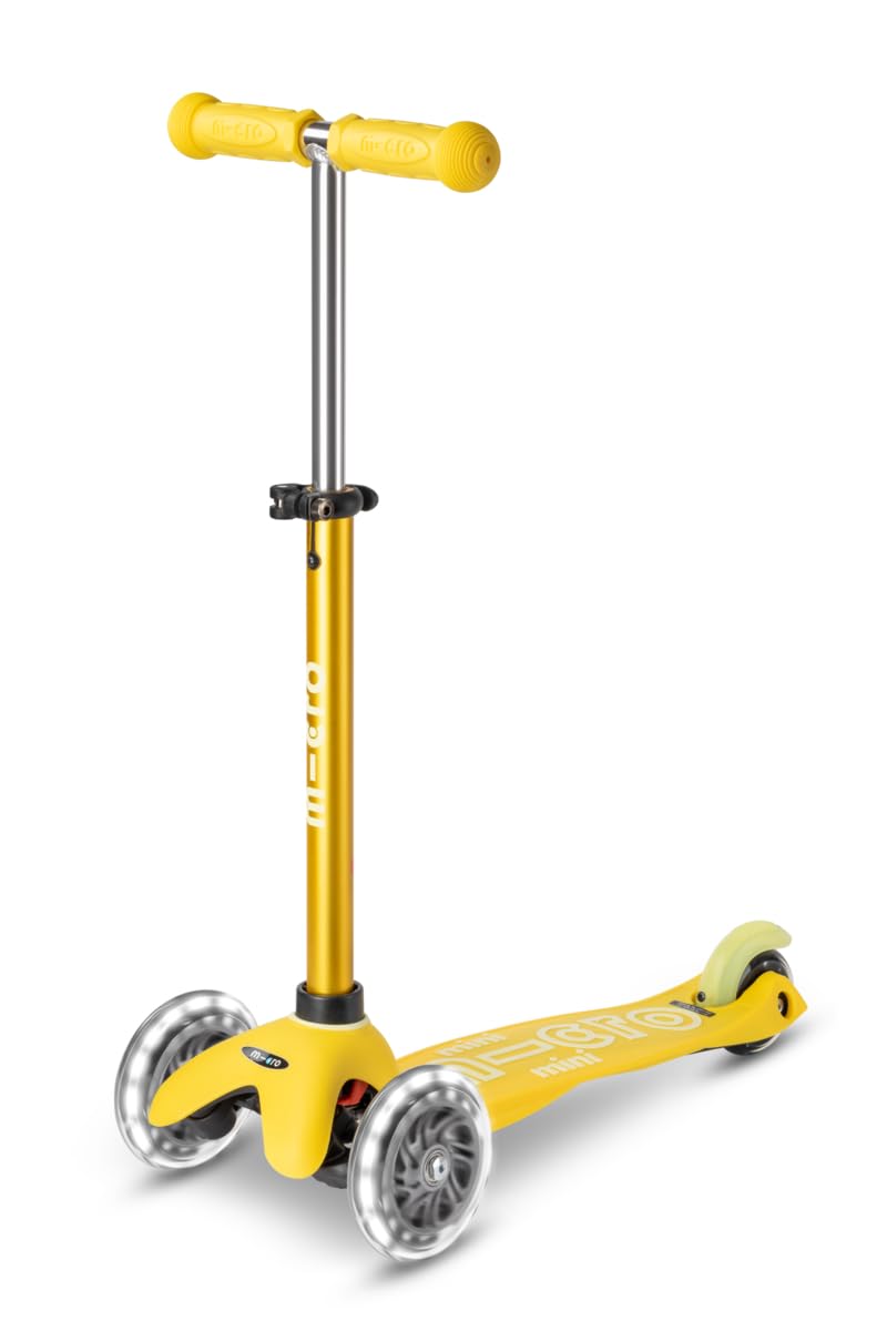 LED Scooter 3 Wheels Adjustable Handlebar Non-Slip T8982
