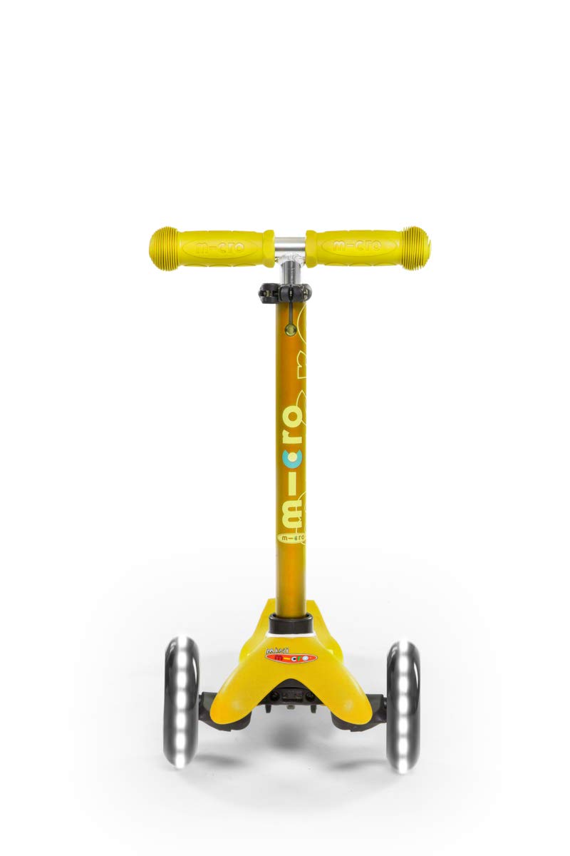 LED Scooter 3 Wheels Adjustable Handlebar Non-Slip T8982